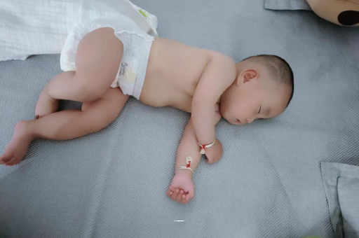 冠县宝宝积食发烧怎么处理